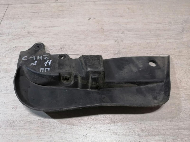 Sandero №11 брызговик передний правый степв