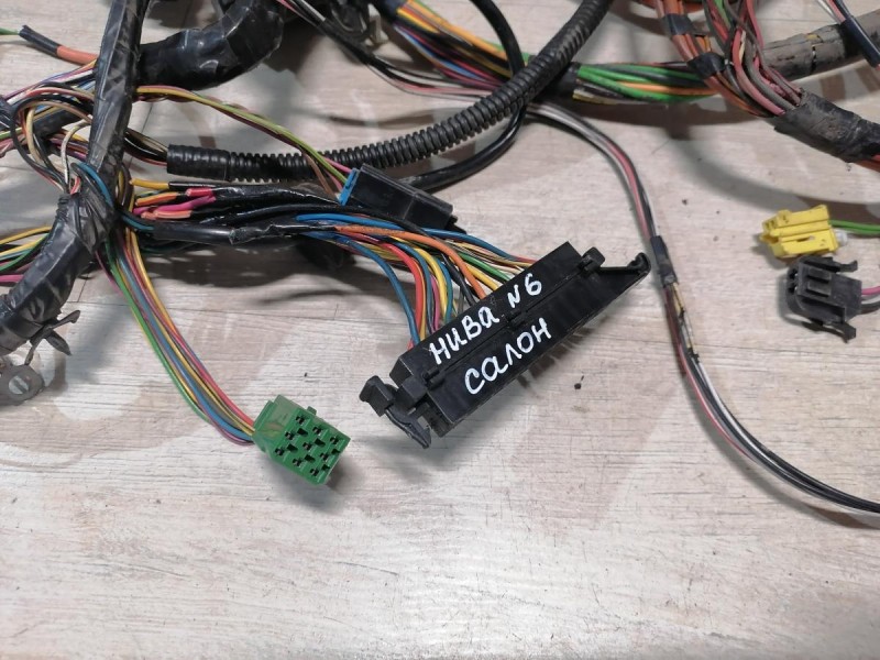 Niva №6 проводка салона деф