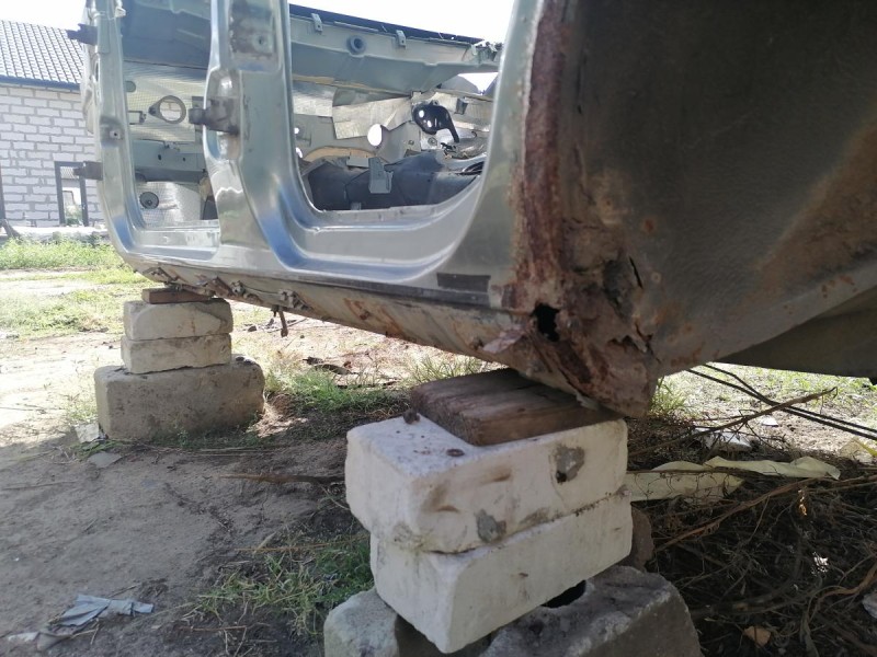 Niva №6 порог левый деф