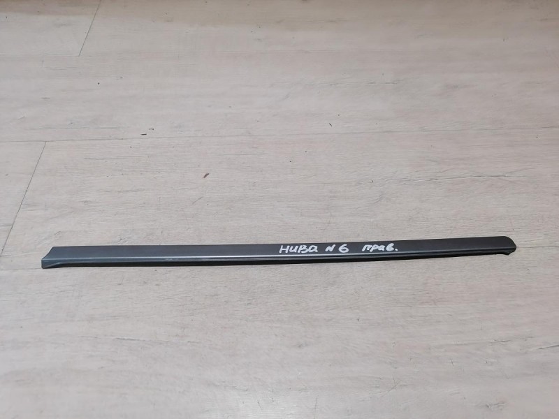 Niva №6 молдинг крыши правый