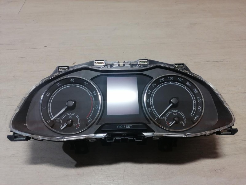 Rapid №2 панель приборов