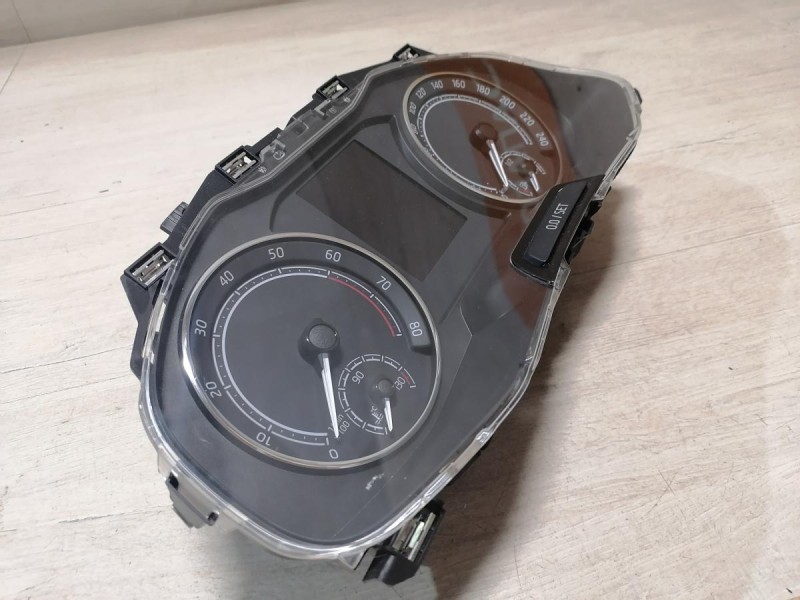 Rapid №2 панель приборов