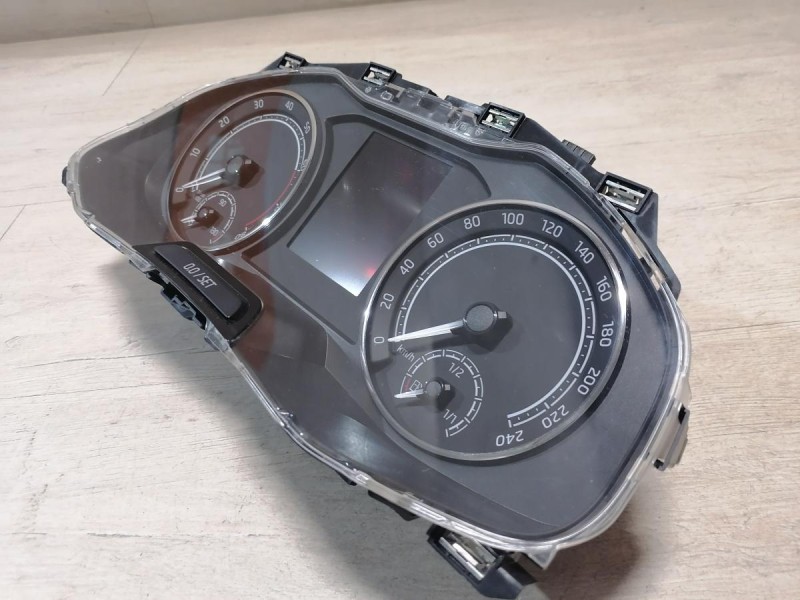 Rapid №2 панель приборов