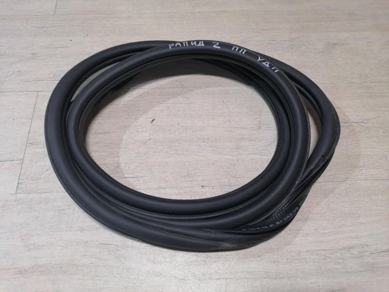 Rapid №2 уплотнитель дверного проема передний правый