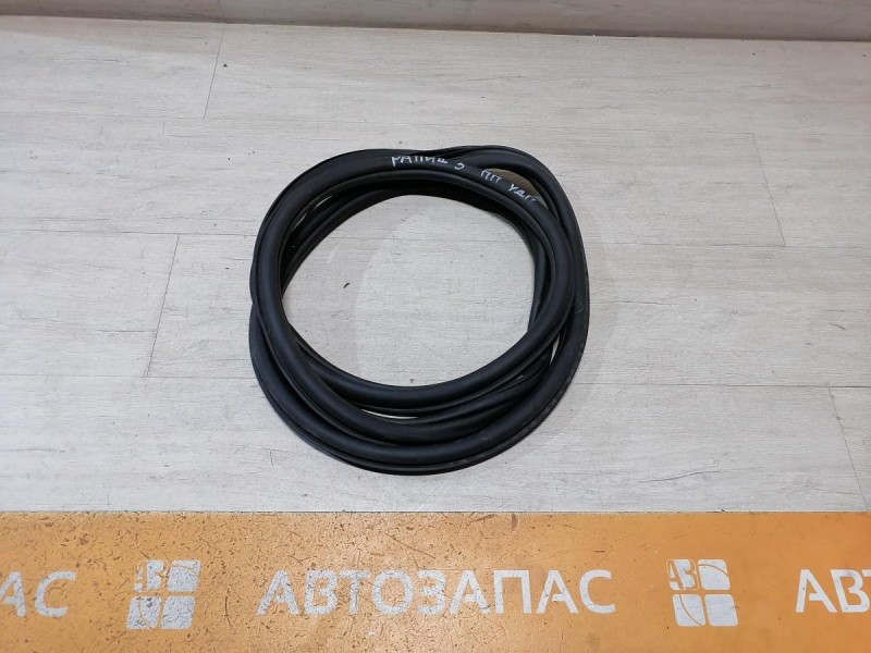 Rapid 2 уплотнитель дверного проема передний правый