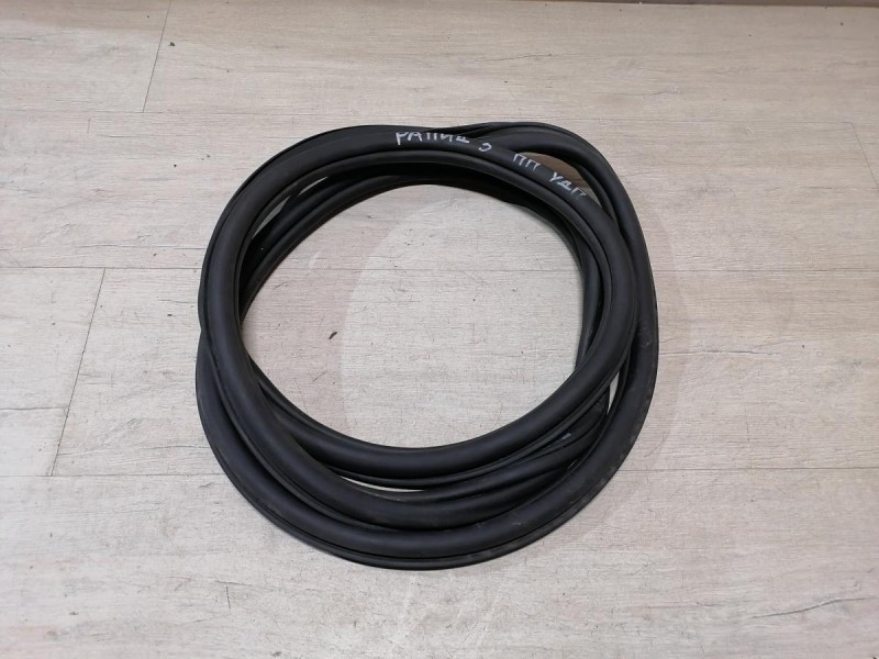 Rapid 2 уплотнитель дверного проема передний правый