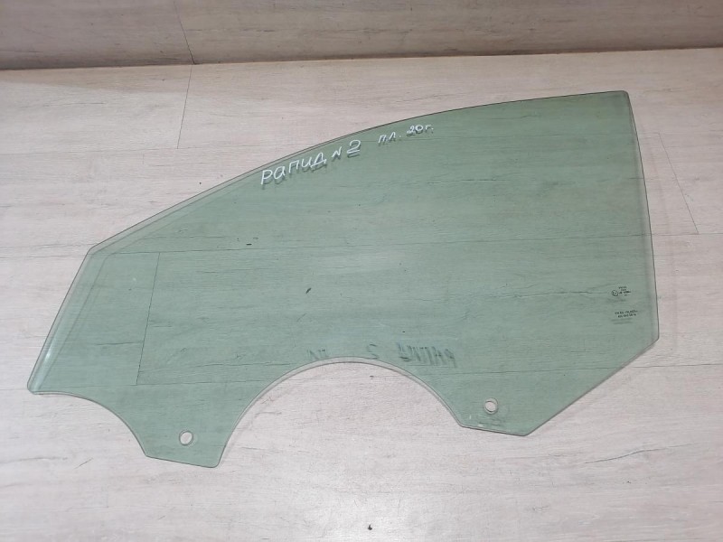 Rapid №2 стекло переднее левое 20