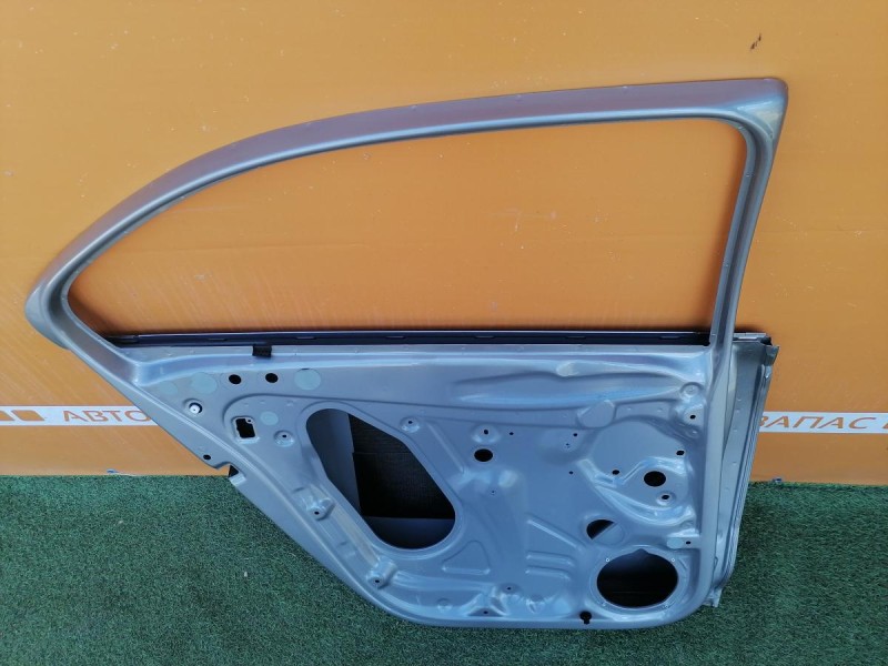 Rapid №2 дверь задняя левая