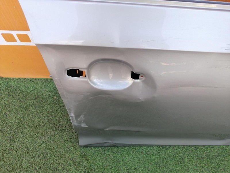 Rapid №2 дверь передняя правая деф