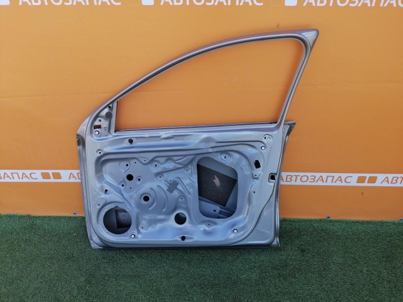 Rapid №2 дверь передняя правая деф