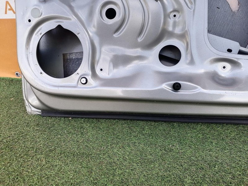 Rapid №2 дверь передняя правая деф