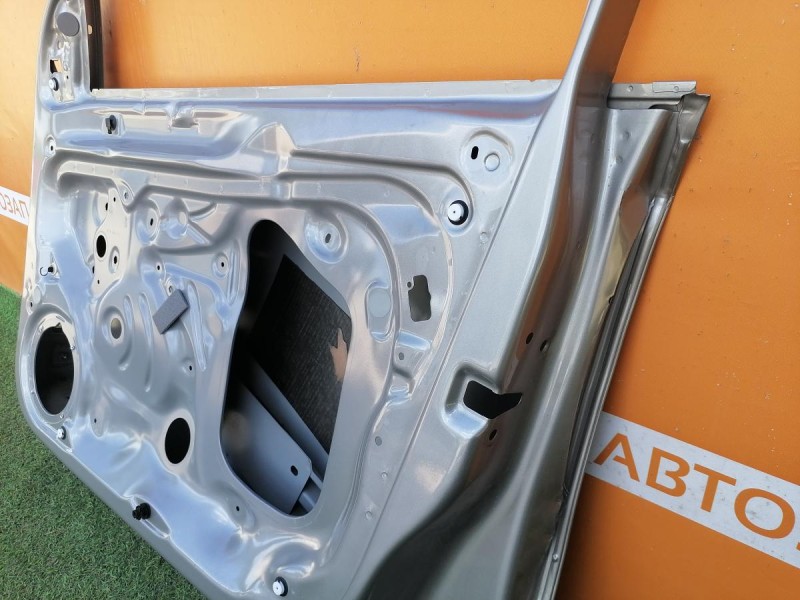 Rapid №2 дверь передняя правая деф