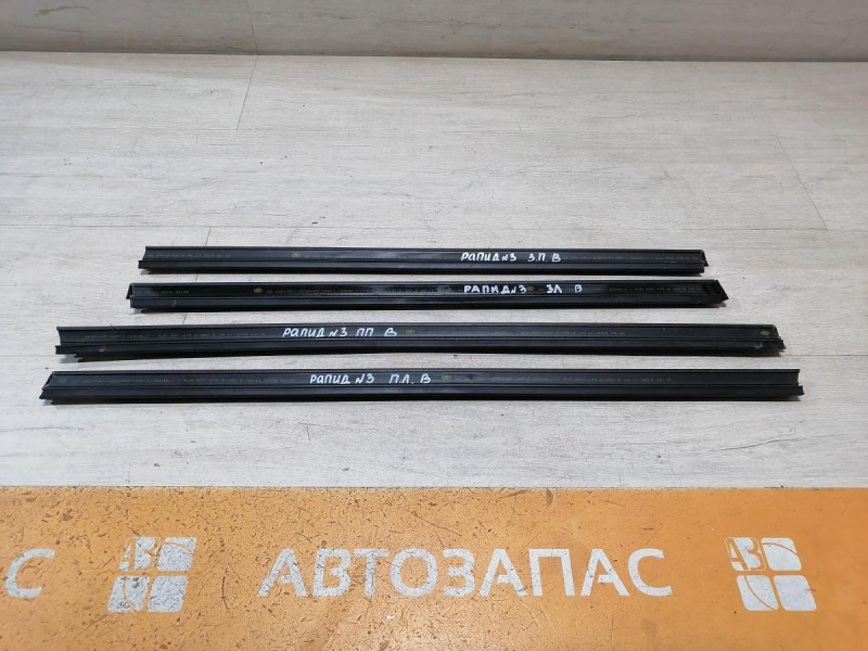 Rapid 2 бархотка внутренняя передняя левая