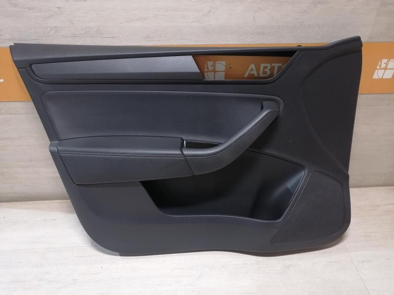 Rapid №2 обшивка двери передняя левая