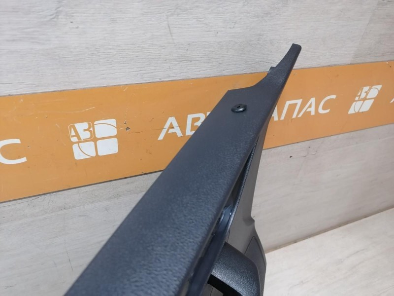 Rapid №2 обшивка двери передняя левая