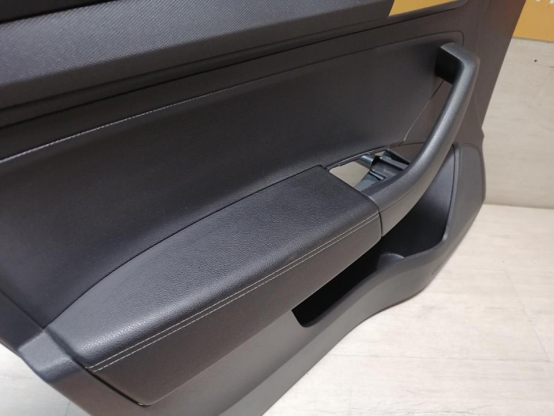 Rapid №2 обшивка двери передняя левая