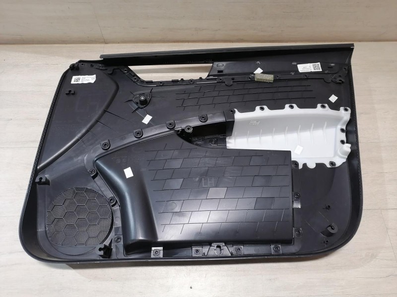 Rapid №2 обшивка двери передняя левая