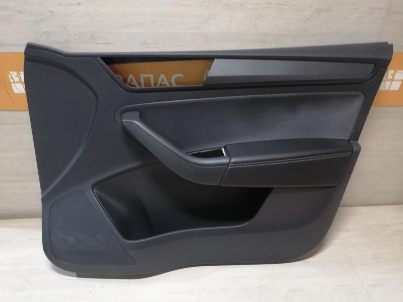 Rapid №2 обшивка двери передняя правая