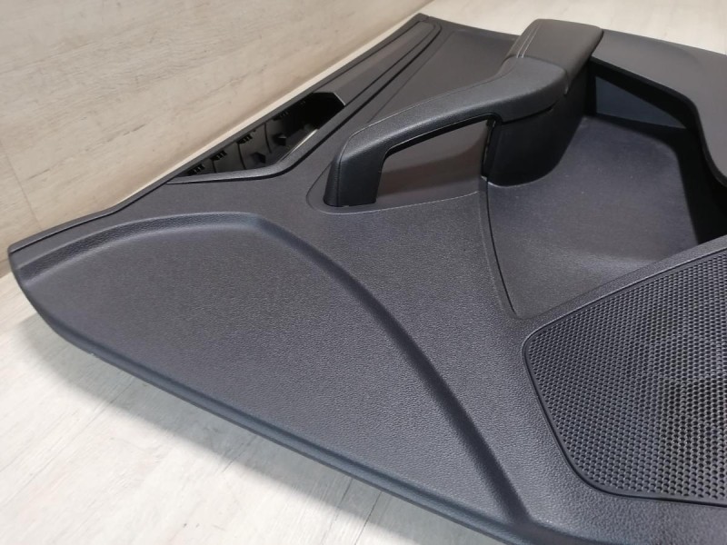 Rapid №2 обшивка двери передняя правая