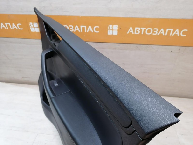 Rapid 2 обшивка двери передняя правая