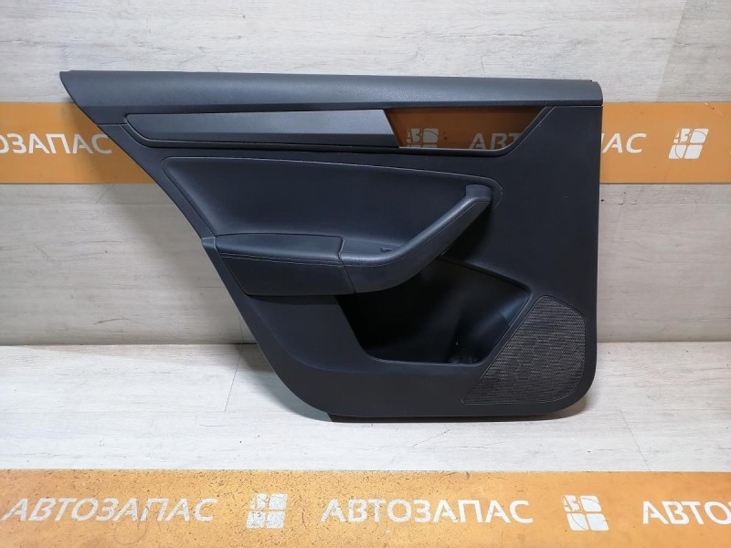 Rapid 2 обшивка двери задняя левая