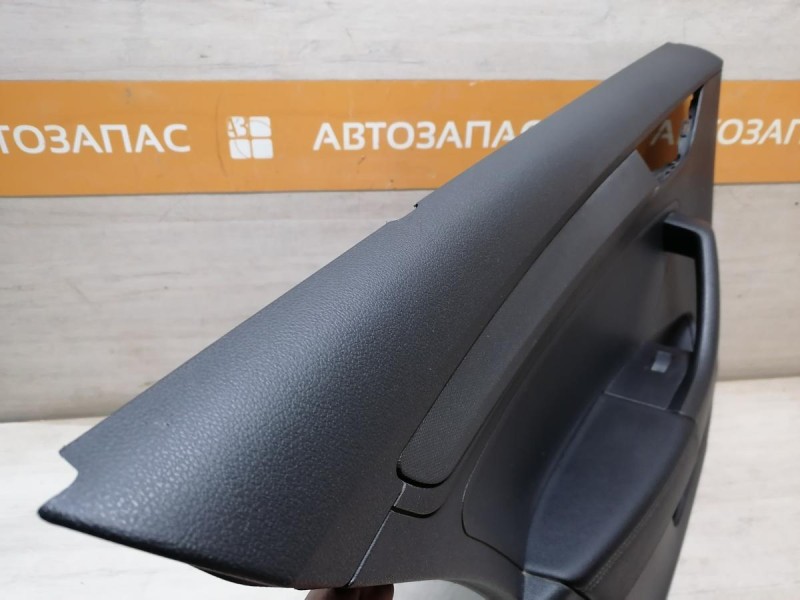 Rapid 2 обшивка двери задняя левая