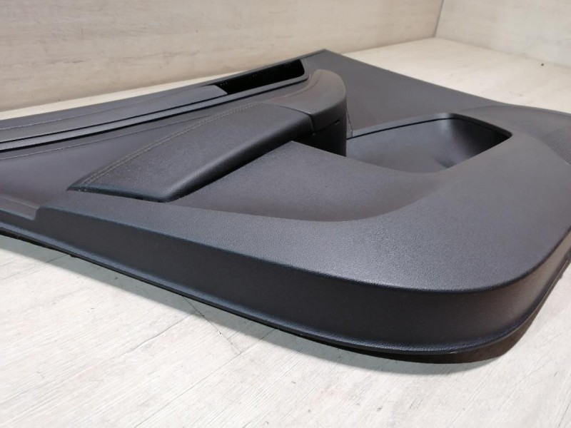 Rapid 2 обшивка двери задняя левая