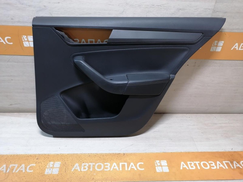 Rapid 2 обшивка двери задняя правая