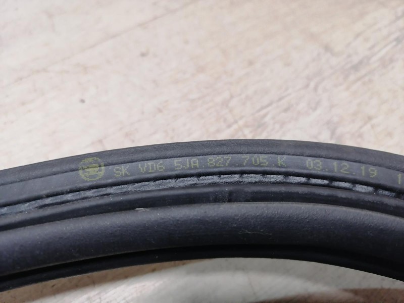 Rapid 2 уплотнитель багажника