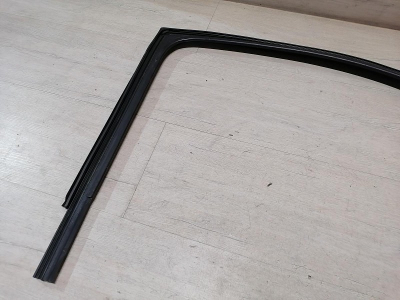 Rapid 2 бархотка верхняя задняя правая