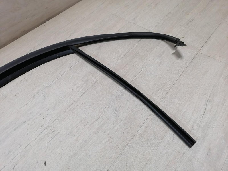 Rapid 2 бархотка верхняя задняя левая