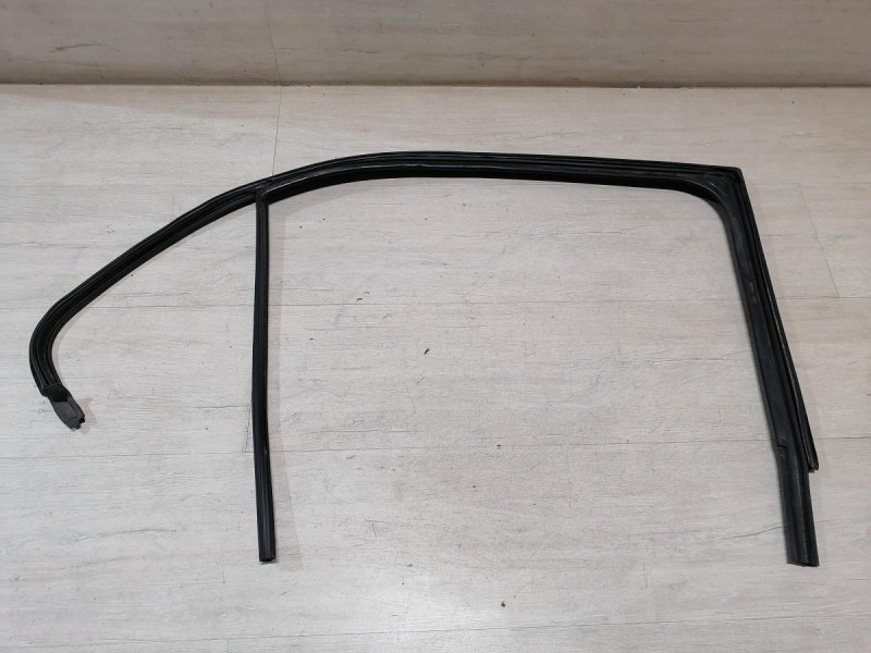 Rapid 2 бархотка верхняя задняя левая