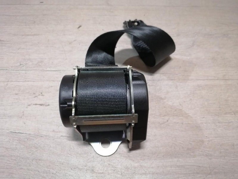 Rapid №2 ремень безопасности задний правый