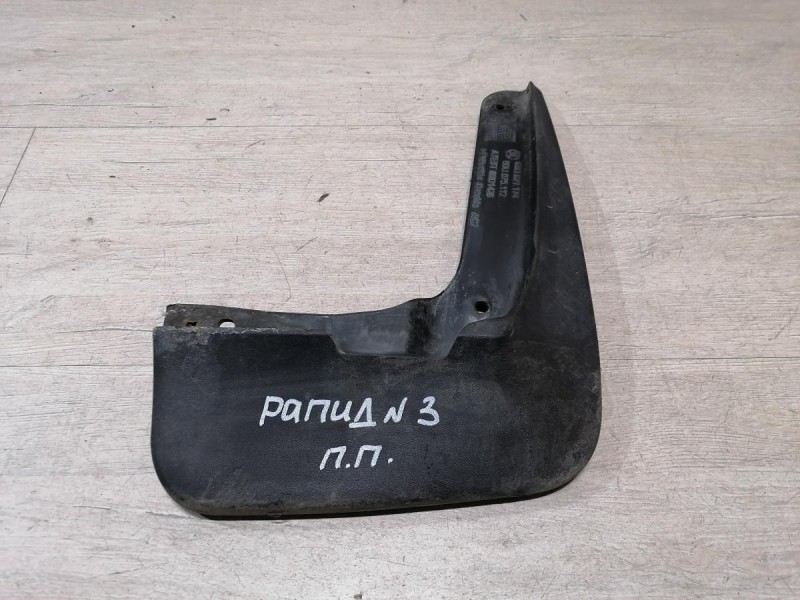 Rapid 2 брызговик передний правый