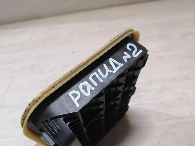 Rapid №2 решетка вентиляции багажника клапан