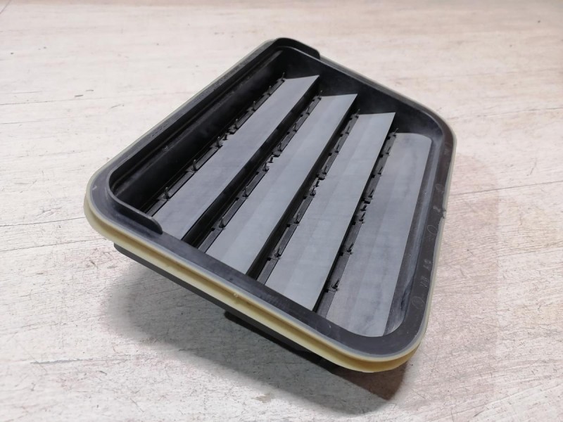 Rapid 2 решетка вентиляции багажника клапан