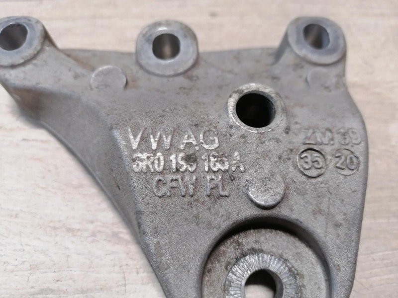 Rapid №2 кронштейн подушки двигателя правый