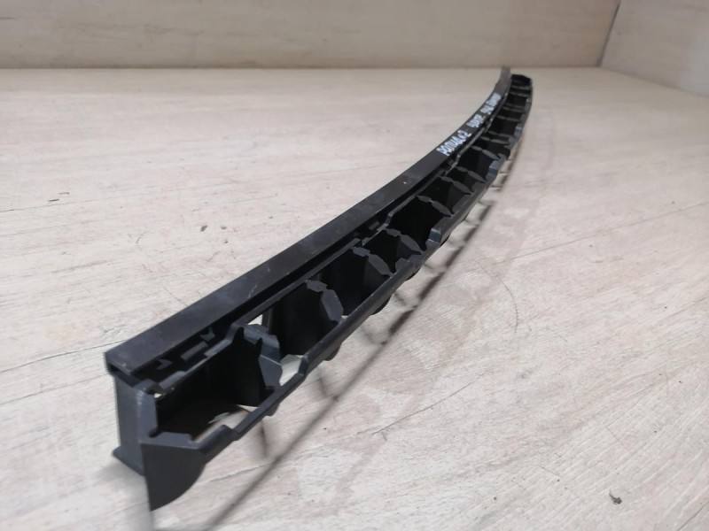 Rapid 2 крепление заднего бампера центральное