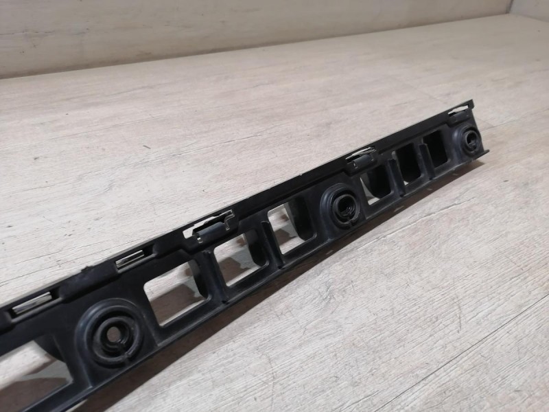 Rapid 2 крепление заднего бампера центральное