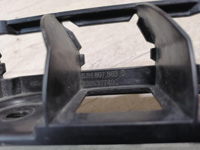 Rapid 2 крепление заднего бампера центральное