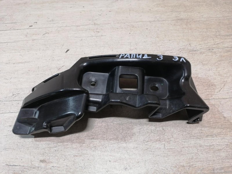 Rapid 2 крепление заднего бампера под фонарь левое