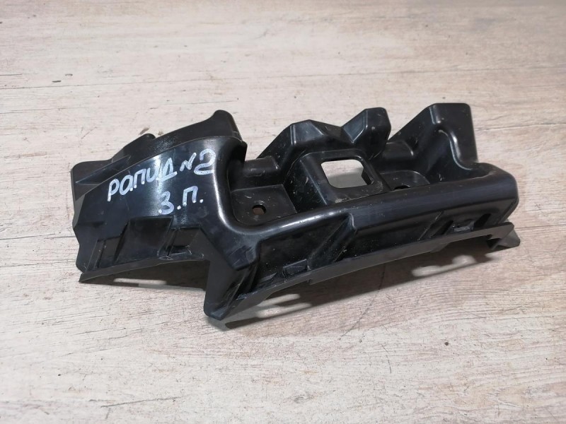 Rapid 2 крепление заднего бампера под фонарь правое