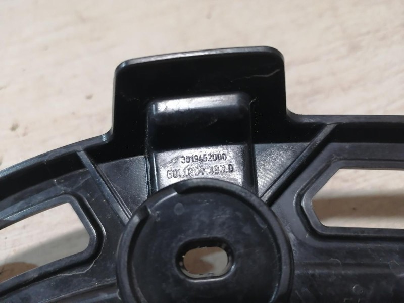 Rapid №2 крепление заднего бампера на крыло левое