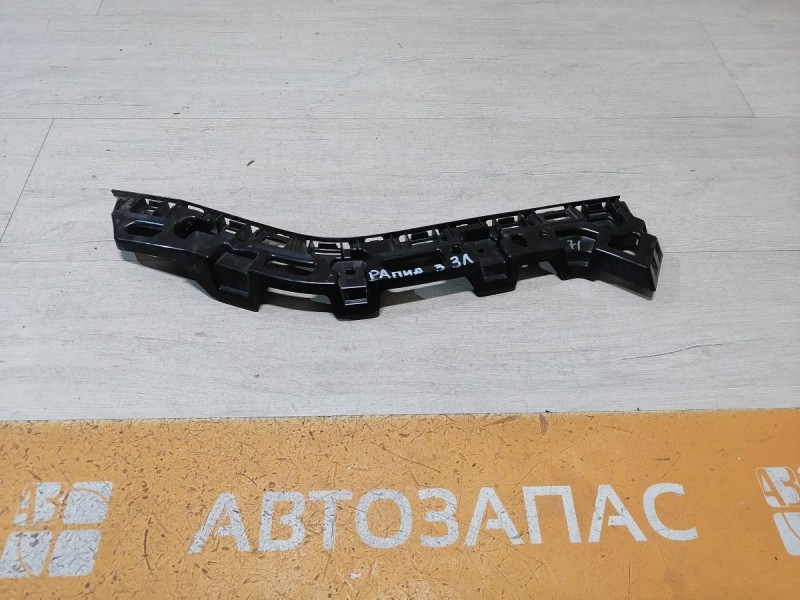 Rapid 2 крепление заднего бампера на крыло левое