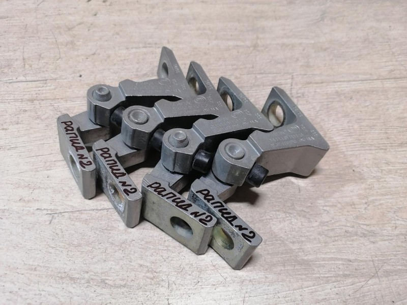 Rapid №2 петля двери правая