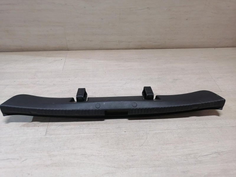 Rapid №2 обшивка задней панели накладка