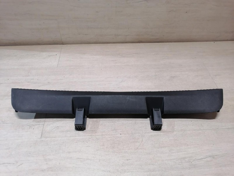 Rapid №2 обшивка задней панели накладка