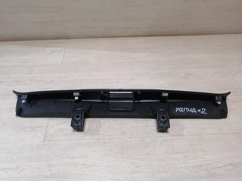 Rapid №2 обшивка задней панели накладка
