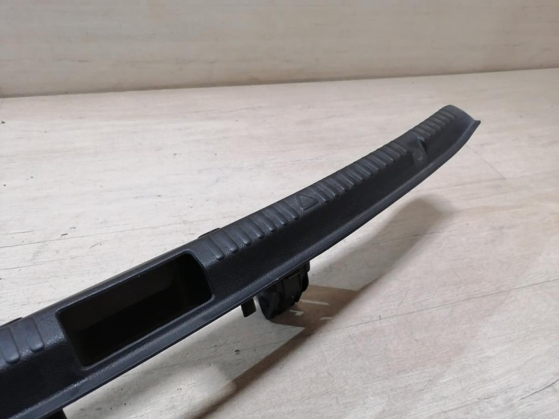 Rapid 2 обшивка задней панели накладка