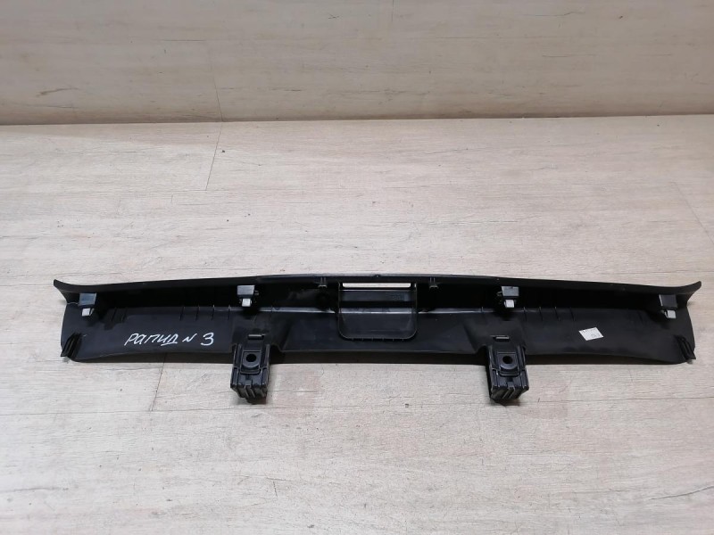 Rapid 2 обшивка задней панели накладка